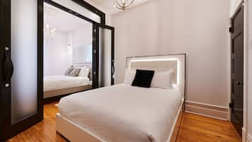 4 bedrooms, desk, iron/ironing board, travel cot
