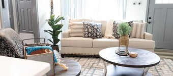 Luxurious 1-Bedroom Apartment