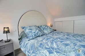 3 chambres, fer et planche à repasser, Wi-Fi gratuit, draps fournis