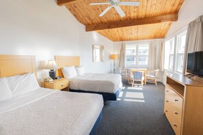 Deluxe Oceanview Two Doubles - The Gull Oceanside Inn & Motel  (Old Orchard Beach)