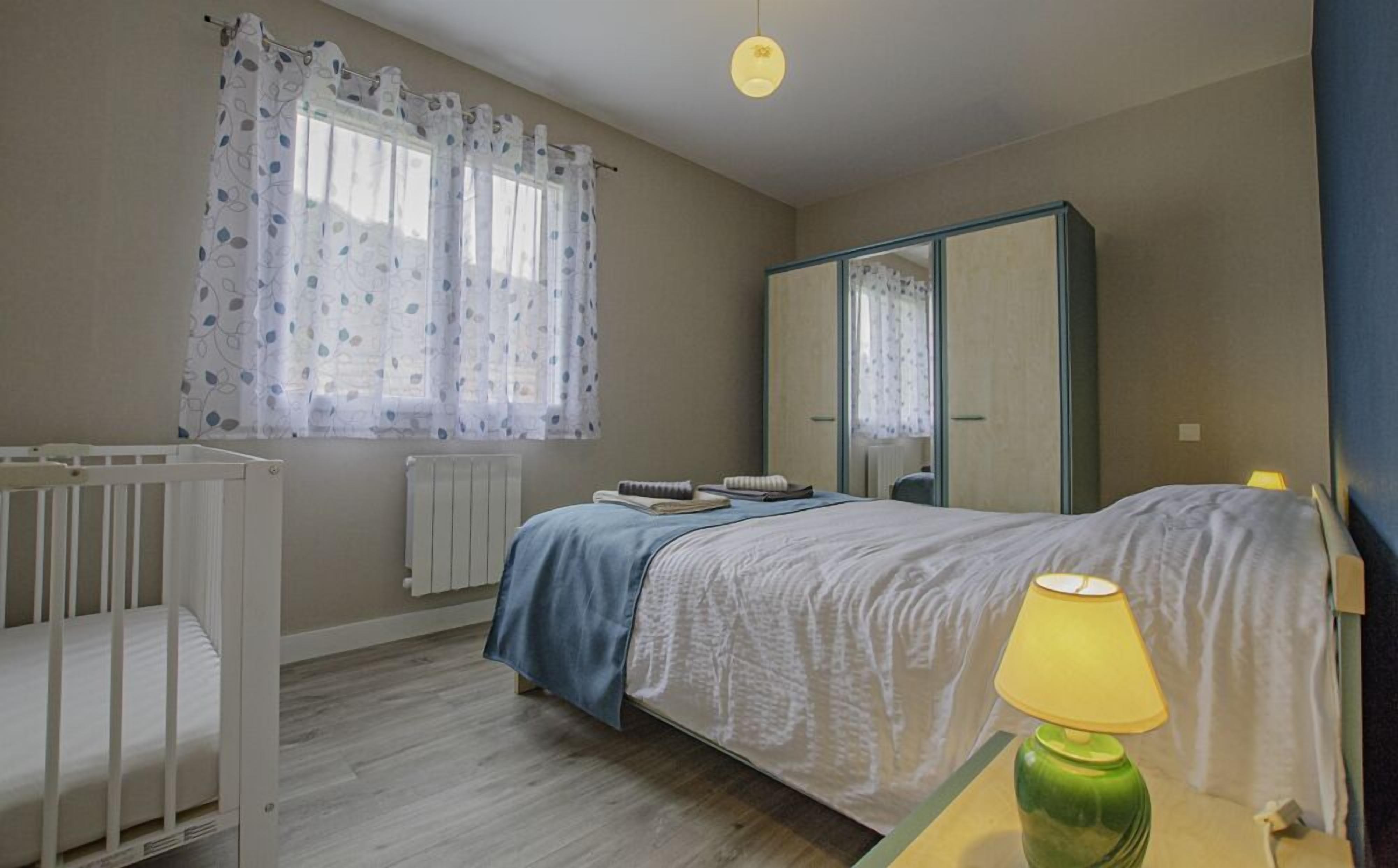 5 Schlafzimmer, Reisekinderbett, kostenloses WLAN