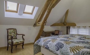 5 chambres, fer et planche à repasser, lit parapluie, Wi-Fi gratuit