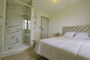 3 habitaciones, cuna de viaje y wifi gratis 