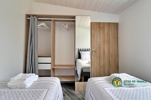 2 bedrooms, iron/ironing board, free WiFi