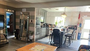 Interior - Old Town 2BD1BA, Pet friendly (Albuquerque)