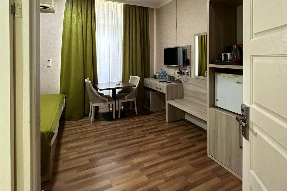 Standaard kamer | 1 slaapkamer, luxe beddengoed, een kluis op de kamer, een bureau