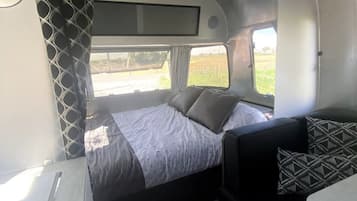 2 slaapkamers, een strijkplank/strijkijzer, gratis wifi, beddengoed