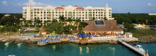 Luxury Condo Steps from Ocean with Great Views at The Landmark Resort of Cozumel