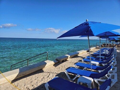 Luxury Condo Steps from Ocean with Great Views at The Landmark Resort of Cozumel