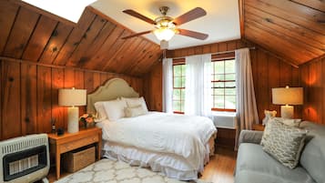 4 bedrooms, iron/ironing board, internet, bed sheets