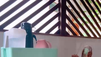 Télévision LED de 32 pouces avec chaînes par câble, télévision