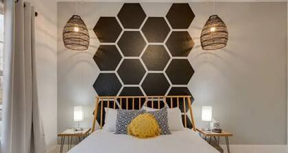 Near BBQ & F1, Self-Check in, Fast WiFi, Dishwasher