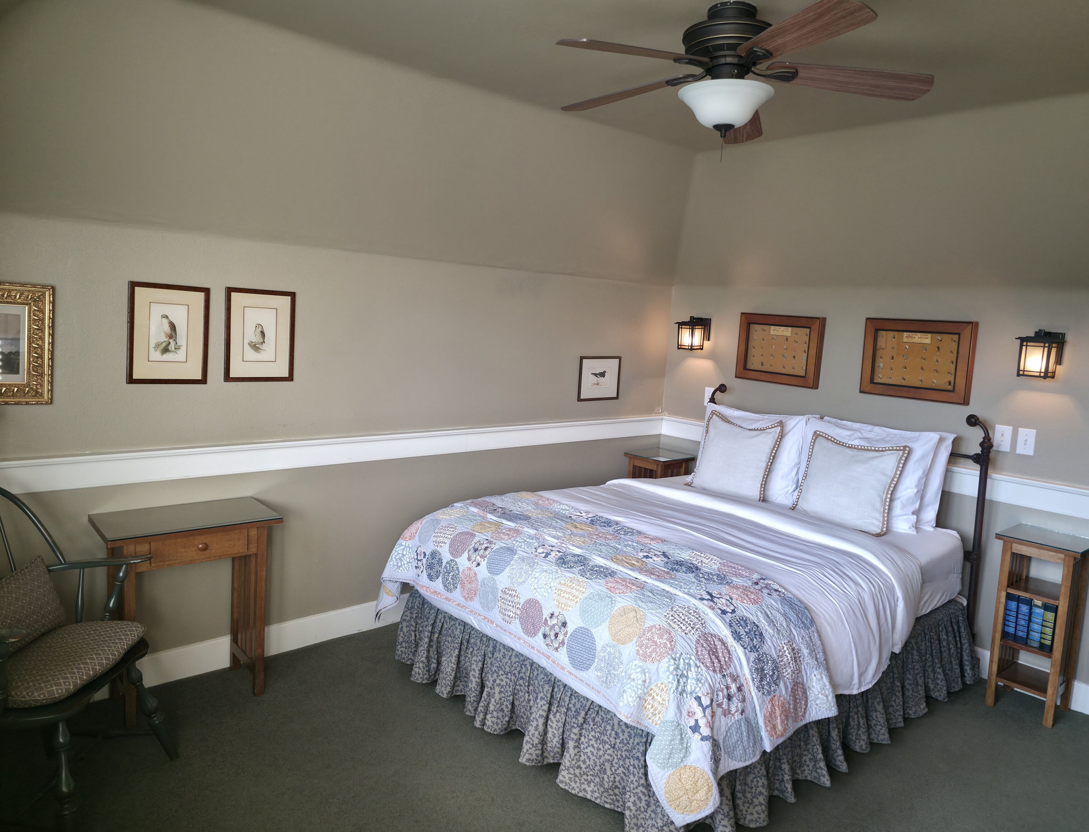 Lodge Room 7 | Free WiFi, bed sheets