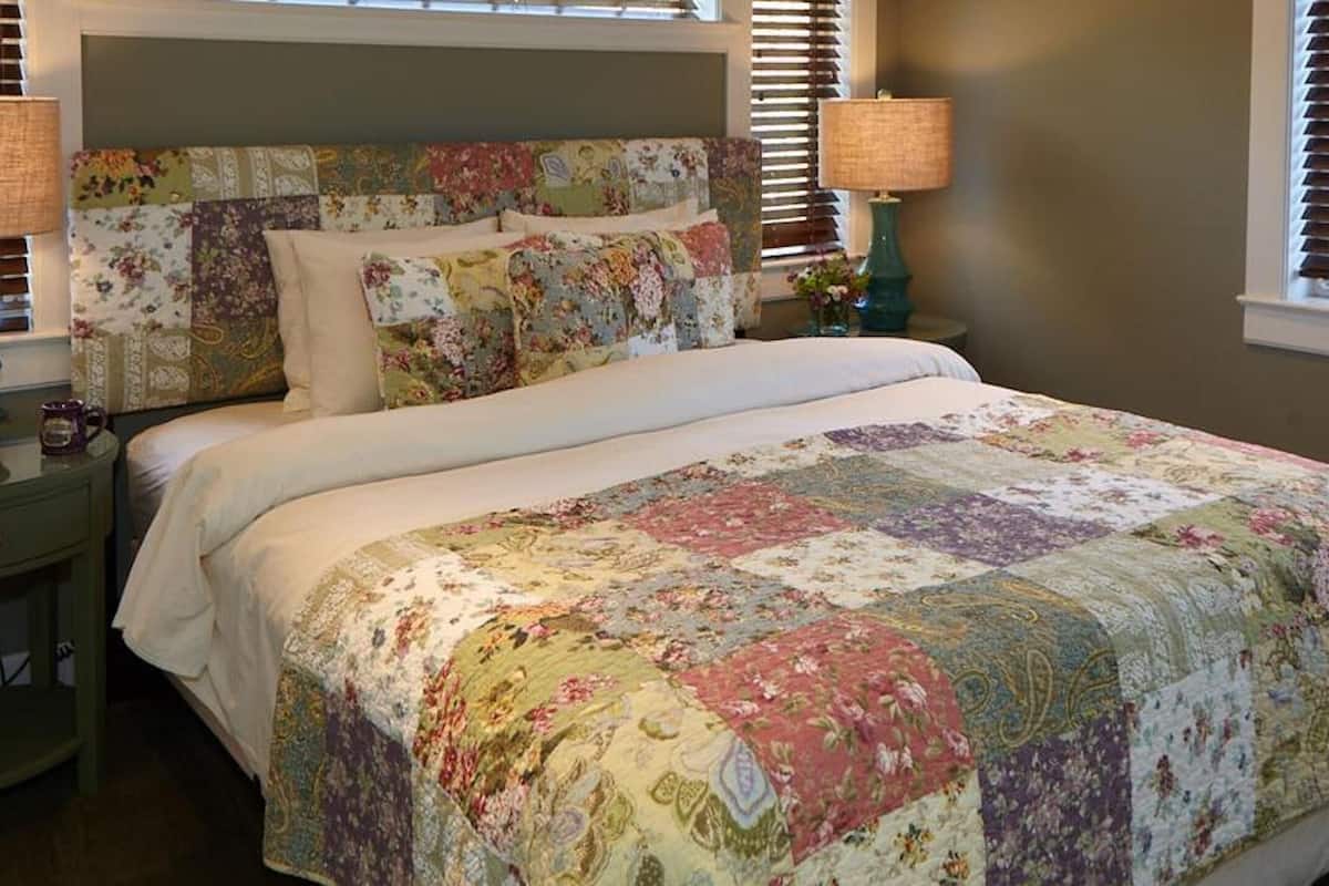 Deluxe Penthouse | Free WiFi, bed sheets