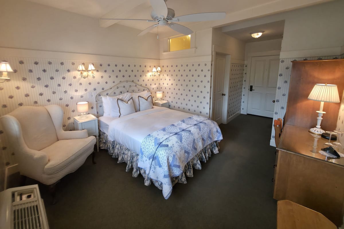 Lodge Room 3 | Free WiFi, bed sheets