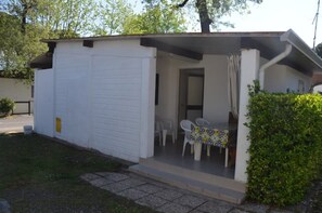 Terrace/patio - La Quiete Bungalow. (Massa)