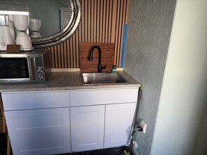 Fridge, microwave, coffee/tea maker, electric kettle