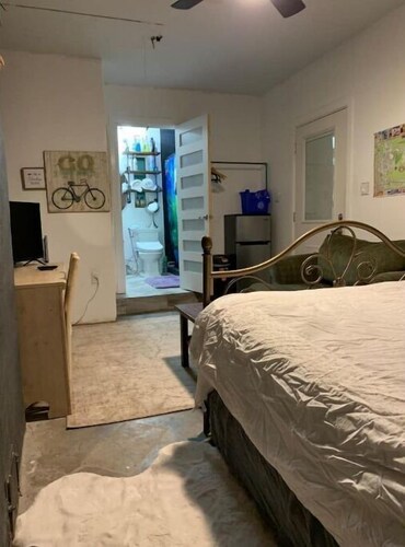 2blks to Old Town . Sawmill Market &Pet friendly. 