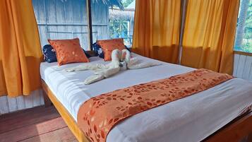 Basic Double Room, 1 Double Bed, River View | Bed sheets