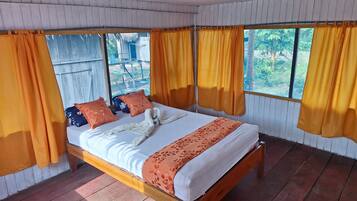 Basic Double Room, 1 Double Bed, River View | Bed sheets