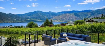 Hot tub ~ Lake views ~ Sunsets for days ~ Close to town