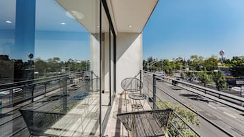 Standard Apartment | Balcony