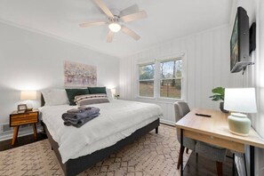 3 dormitorios, escritorio, tabla de planchar con plancha y wifi gratis