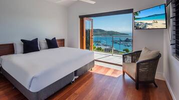 6 bedrooms, iron/ironing board, WiFi, bed sheets