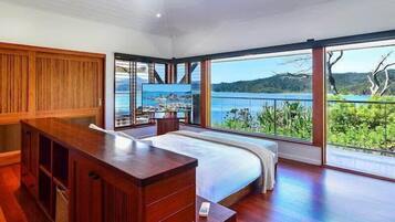 7 bedrooms, iron/ironing board, WiFi