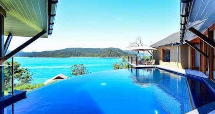 Papillon - Hamilton Island