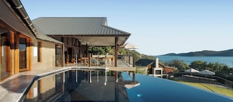 Papillon - Hamilton Island