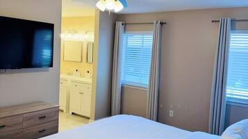 3 chambres, bureau, fer et planche Ă repasser, accĂšs Internet