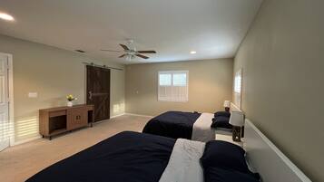 5 bedrooms, iron/ironing board, WiFi, bed sheets