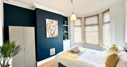 Experience the ultimate relaxation in this charming 3 bedroom in L8 area