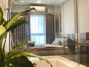 3 soverom, skrivebord, strykejern/-brett og wi-fi (inkludert)