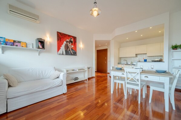 Imagen sin descripción, 1 de 13, botón