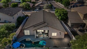 Exterior - Rose Garden Paradise (Peoria)