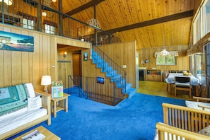 Interior - Hike, Bike & Golf: Peaceful Cabin in Twain Harte! (Twain Harte)
