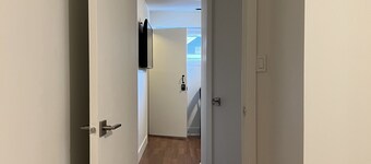 Beautiful and cozy Guest suite in Vancouver, central location