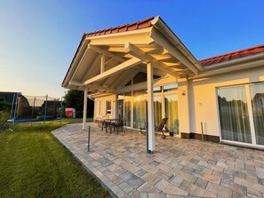 Outdoor dining - Ferienhaus Bauernrose - Die Ausstattung vom Ferienhaus Bauernrose (Trent)