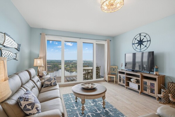 Living Area with Lake Views, Direct Balcony Access, Sleeper Sofa and Flat Screen TV - 16th Floor, 5 Pools, Beach Access, Shops Onsite (Panama City Beach)