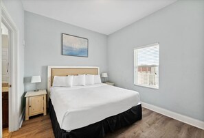 1 bedroom, desk, iron/ironing board, WiFi