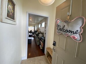 المنشأة من الداخل