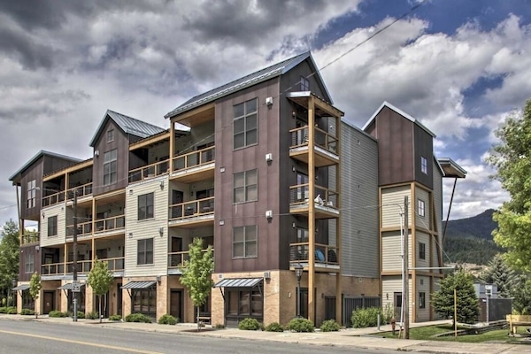The Ridge at Silver Valley, overlooking Silver Mountain Resort