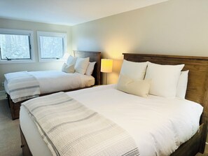 4 bedrooms, free WiFi, bed sheets