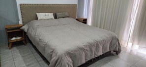 1 chambre, lit parapluie, Wi-Fi, draps fournis
