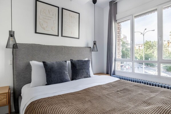 2 slaapkamers, een strijkplank/strijkijzer, wifi, beddengoed