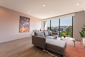 TV - VH | Apt c/ Estacionamiento en Roma Sur | 335 (México D.F)