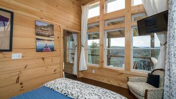 2 Schlafzimmer, Schreibtisch, Bügeleisen/Bügelbrett, Reisekinderbett