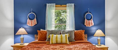 2 bedrooms, desk, iron/ironing board, free WiFi